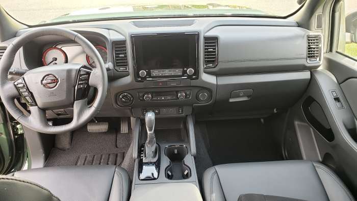 2022 Nissan Frontier PRO-4X front dashboard