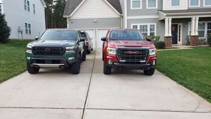 2022 Nissan Frontier PRO-4X vs 2022 GMC Canyon AT4