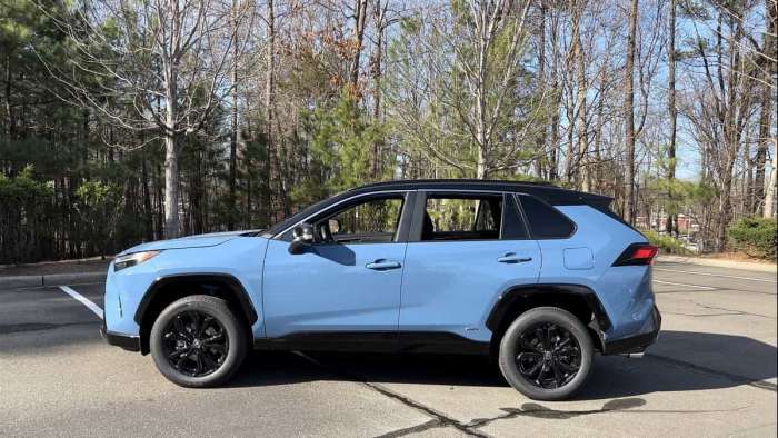 2022 Toyota RAV4 Hybrid XSE Cavalry Blue profile view
