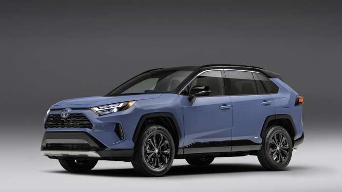 2022 Toyota RAV4 XSE Hybrid Cavalry Blue front end profile view