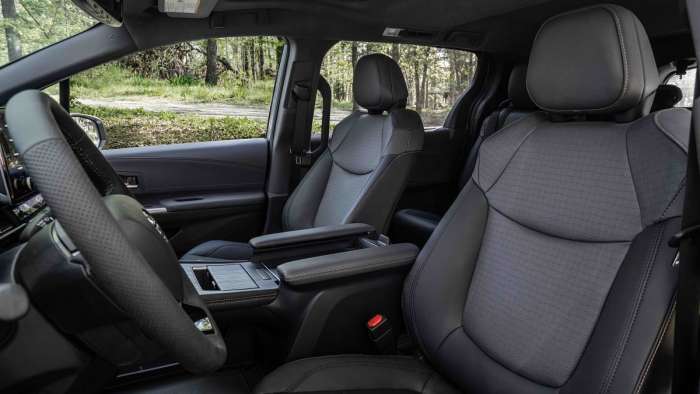 2022 Toyota Sienna Woodland Special Edition black interior black front seats