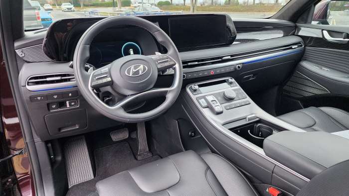 2023 Hyundai Palisade Calligraphy AWD Review front interior infotainment