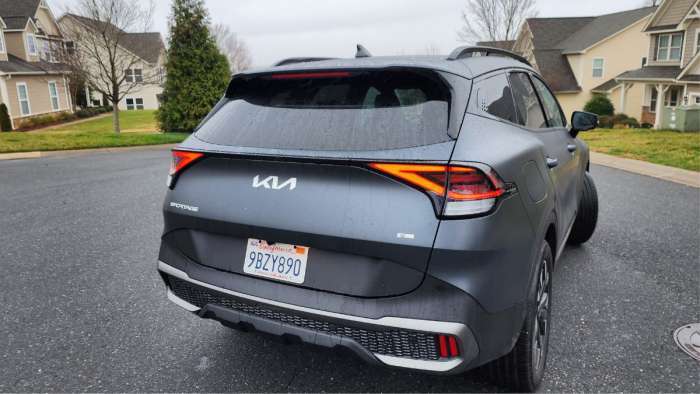 2023 KIA Sportage PHEV back 