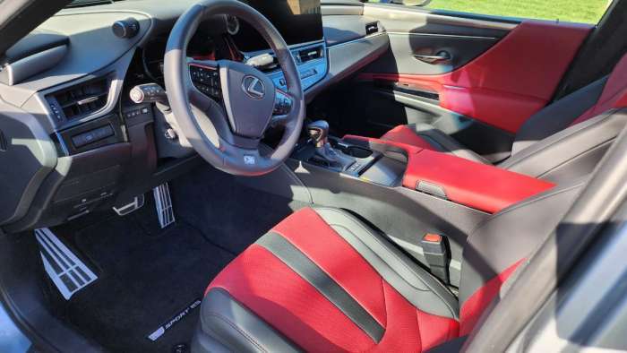 2023 Lexus ES 300h F SPORT Design Review, front seats