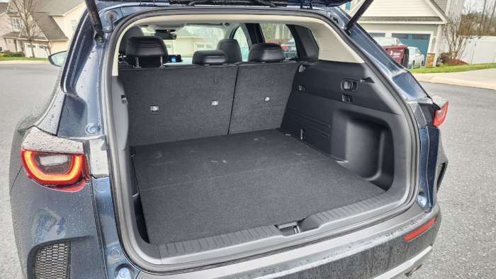 2023 Mazda CX-50 trunk