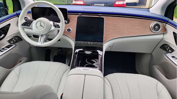 2023 Mercedes-Benz EQE 350+ Review infotainment touchscreen