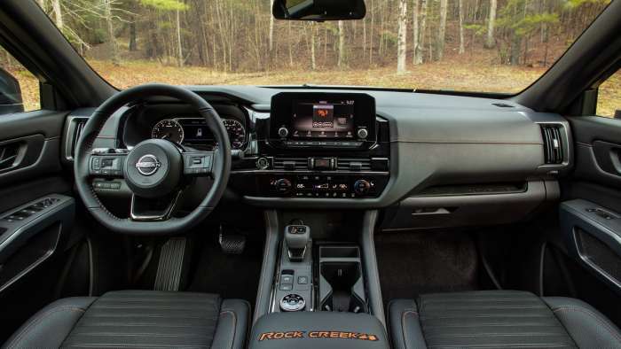 2023 Nissan Pathfinder front interior dashboard