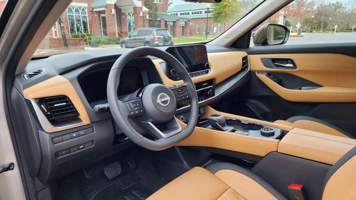 2023 Nissan Rogue Platinum Review front interior
