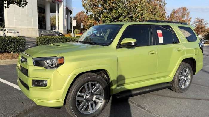 2023 Toyota 4Runner TRD Sport Lime Rush profile view front end