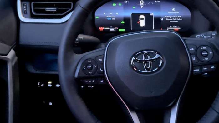 2023 Toyota RAV4 Hybrid XSE interior steering wheel