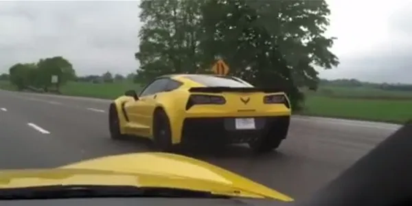 Yelloe Corvette C7 Z06
