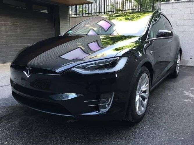 Black Tesla Model X