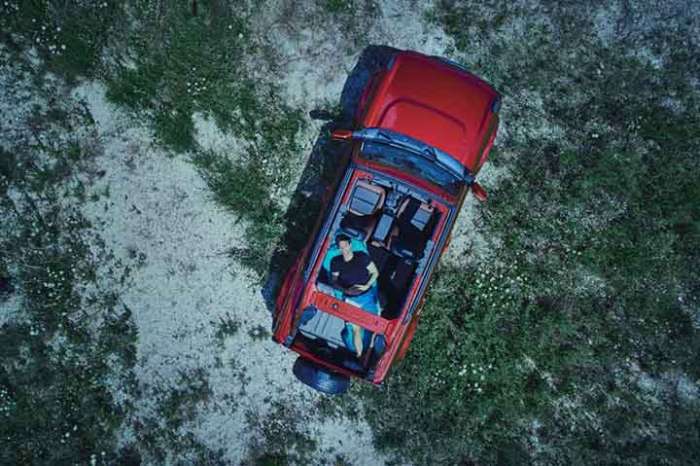 Bronco 4-door camping