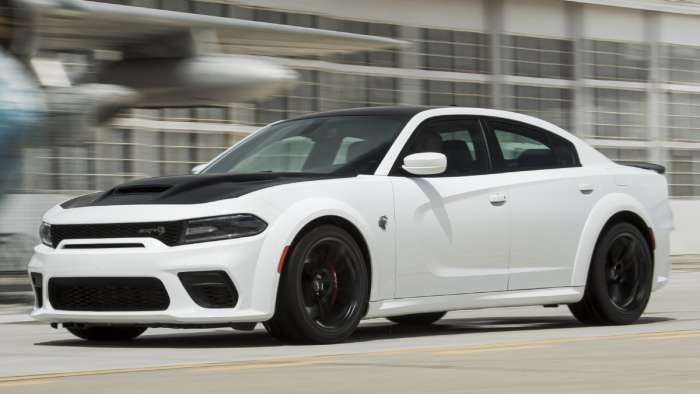  Dodge Charger SRT Hellcat Redeye on the Move