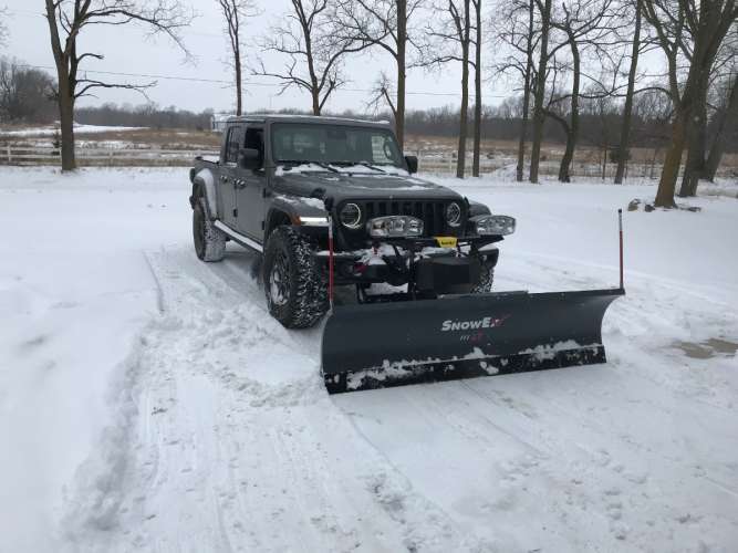 Of Course You Can You Plow With a 2020 Jeep Gladiator Pickup Truck-  Pictures Here | Torque News