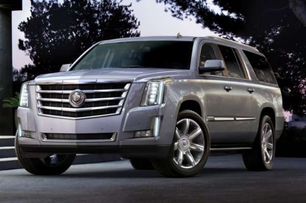 The 2015 Cadillac Escalade ESV front end