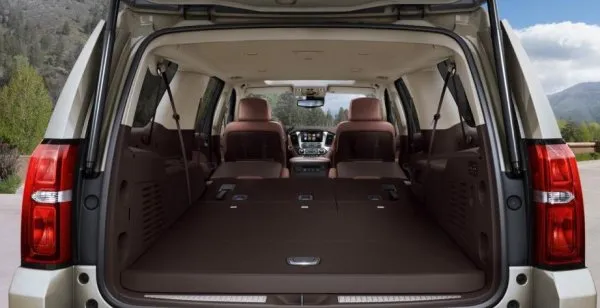 The 2015 Chevrolet Suburban rear hatch open