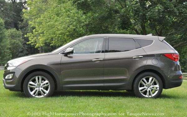 The side profile of the 2013 Hyundai Santa Fe Sport AWD 2.0T 