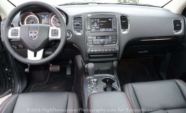 The dash of the 2013 Dodge Durango R/T