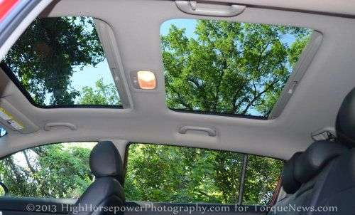 The sunroof of the 2013 Kia Sportage SV AWD
