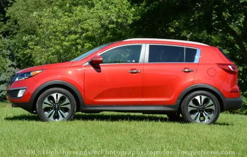 The side profile of the 2013 Kia Sportage SV AWD