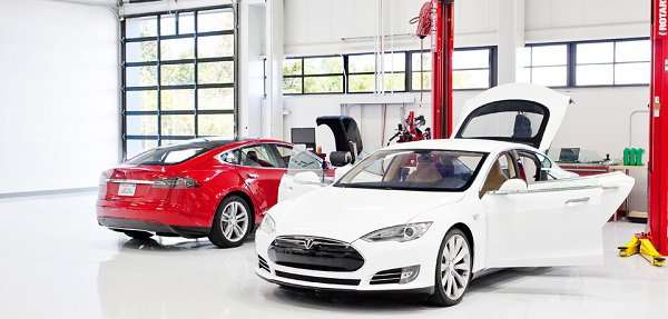 Tesla cars vs Nissan Leaf