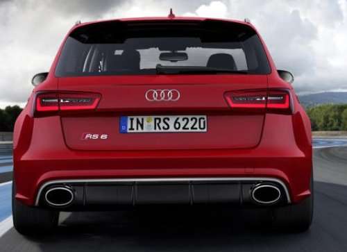 The rear end of the new 2013 Audi RS6 Avant 