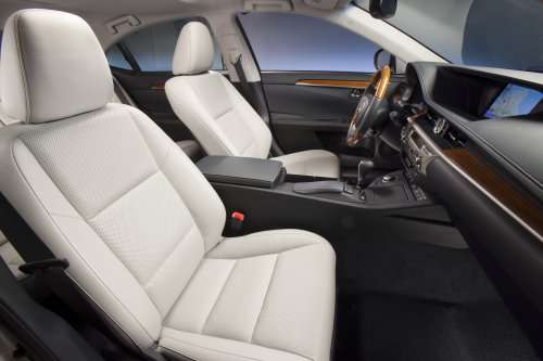 The front seats of the 2013 Lexus ES300h