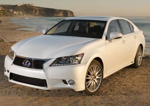 The 2013 Lexus GS450h front corner