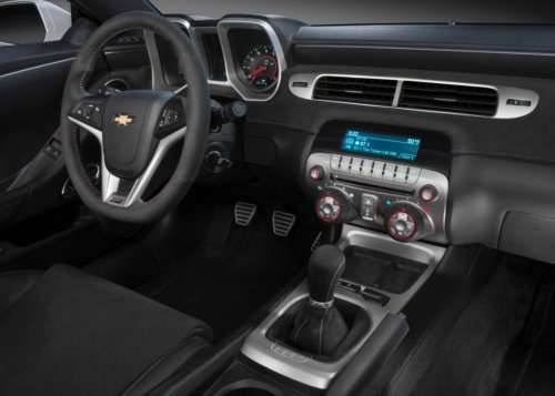 The dash of the new 2014 Chevrolet Camaro Z/28