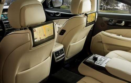 The rear interior of the 2014 Hyundai Equus