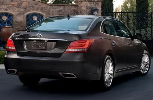 The rear end of the 2014 Hyundai Equus