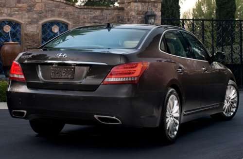 The rear end of the 2014 Hyundai Equus