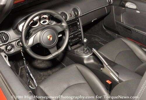 The dash of the 2012 Porsche Boxster S