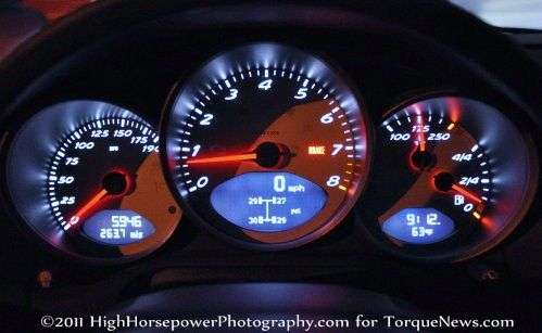 A closer look at the gauge cluster of the 2012 Porsche Boxster S