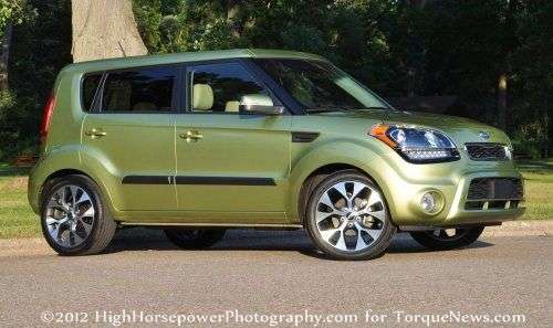 The side profile of the 2012 Kia Soul!
