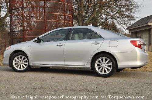 The side profile of the 2012 Toyota Camry Hybrid XLE