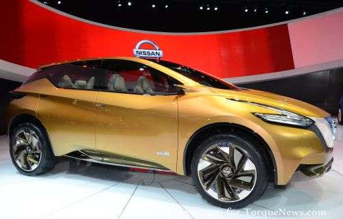 The side profile of the Nissan Resonance