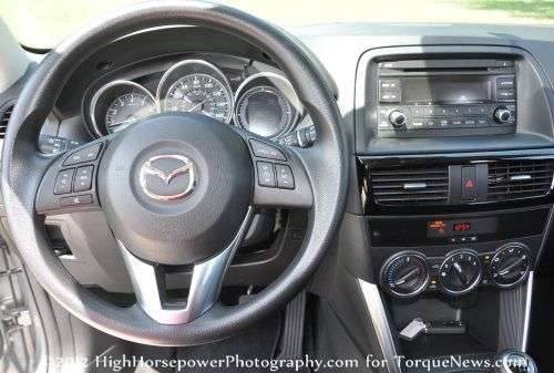 The dash of the 2013 Mazda CX5 Sport