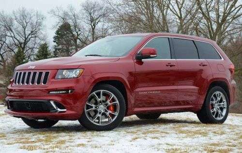 The side profile of the 2013 Jeep Grand Cherokee SRT8