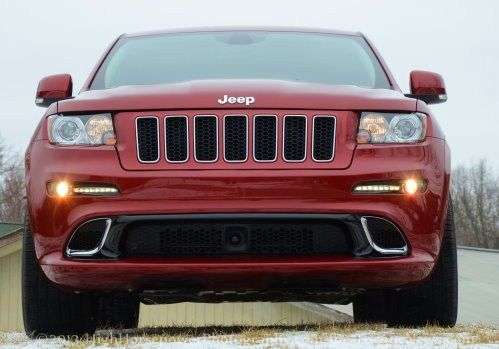 The front end of the 2013 Jeep Grand Cherokee SRT8