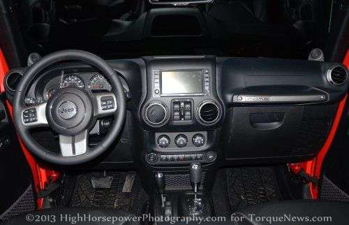 The dash of the 2013 Jeep Wrangler Unlimited Moab Edition