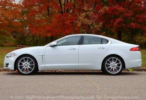 The side profile of the 2012 Jaguar XF Supercharged in Polaris White