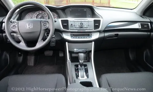 The dash of the 2013 Honda Accord Sport