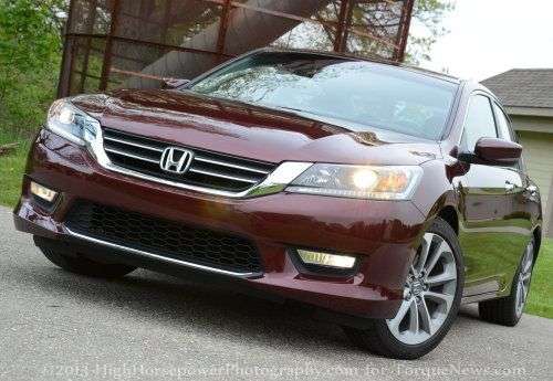 The front end of the 2013 Honda Accord Sport