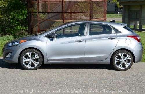 The side profile of the 2013 Hyundai Elantra GT
