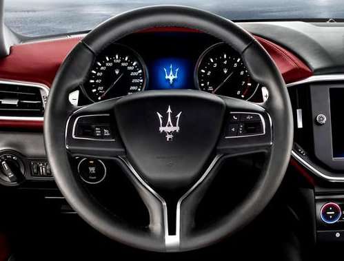 The steering wheel of the new Maserati Ghibli