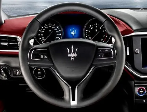 The steering wheel of the new Maserati Ghibli