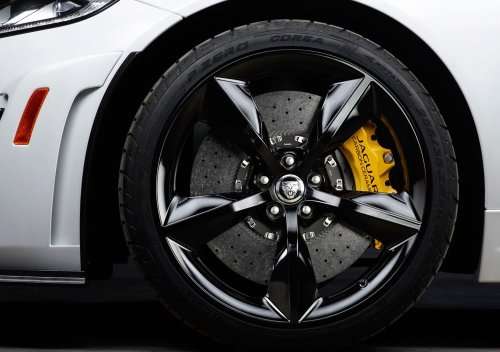 The wheel and brakes of the 2014 Jaguar XKR-S GT