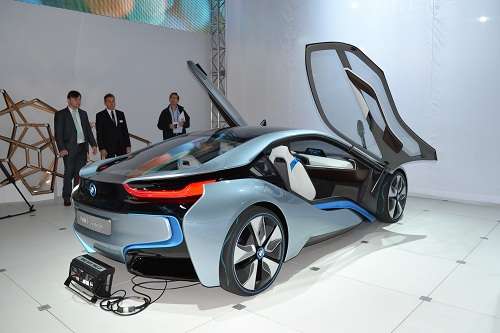A look a the BMW i8 with the doors open